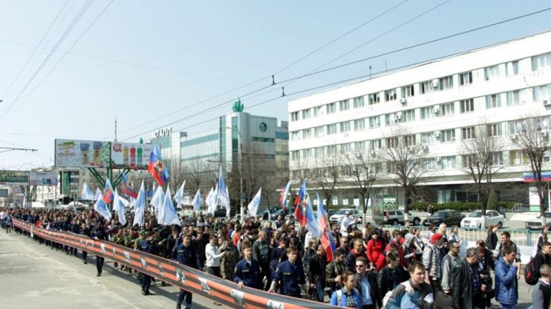 Новости луганска на сегодняшний день. Луганск сегодня фото. Столица Луганска сегодня. Как выглядят люди в Луганске.