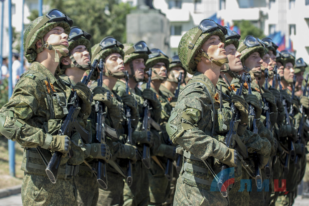 Фото военный луганск